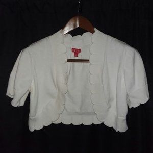 Sz Lg White SS Scalloped Edge Crop Cardigan